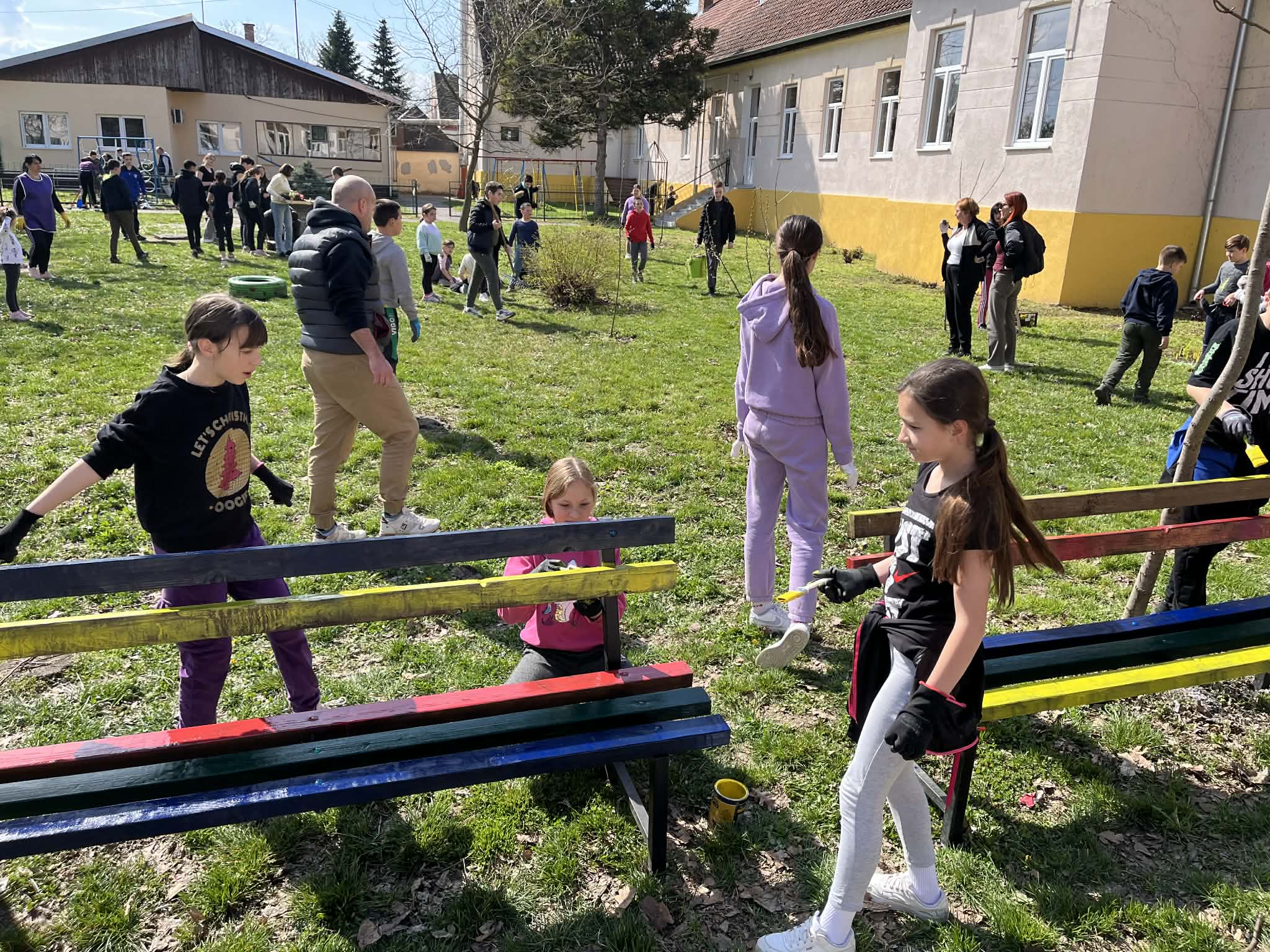 Radna akcija „Za čistije i zelenije škole“
